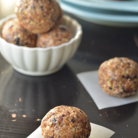 Blueberry Vanilla Cashew Energy Balls