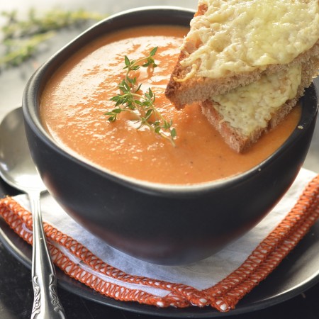 Roasted Red Pepper and Cauliflower Soup